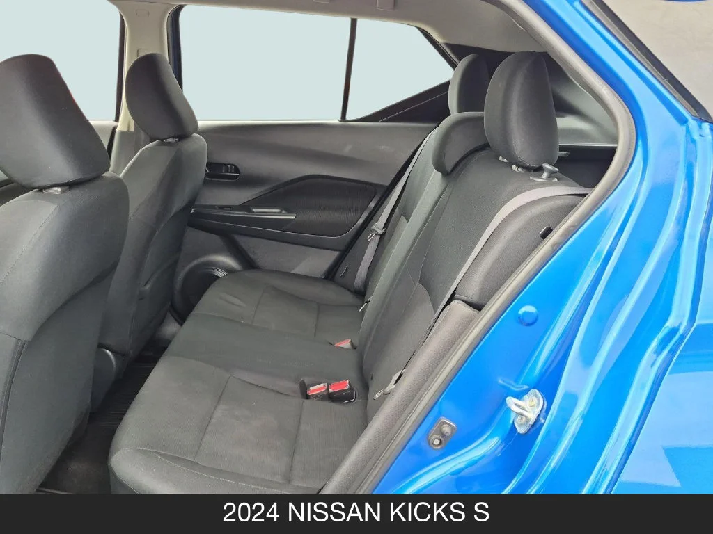 Used 2024 Blue Nissan S image 16