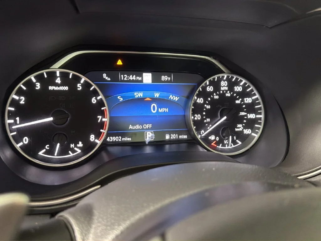 Used 2022 Black Nissan SR Xtronic CVT image 20