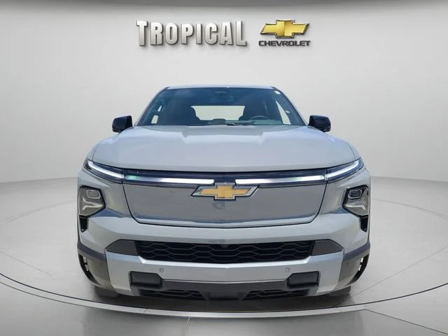 New 2026 Slate Gray Metallic Chevrolet LT - Standard Range image 8