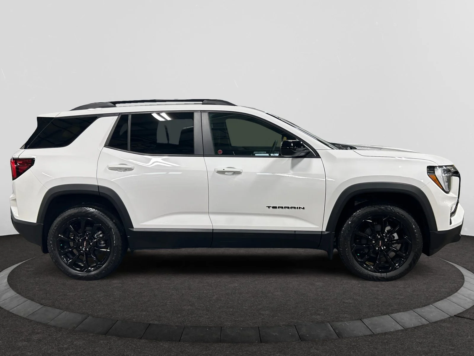 New 2027 Summit White GMC AWD Elevation image 6