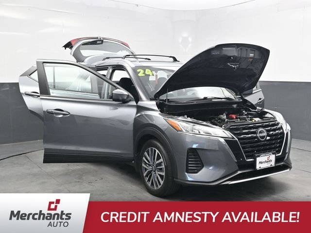 Used 2024 Gray Nissan SV image 40