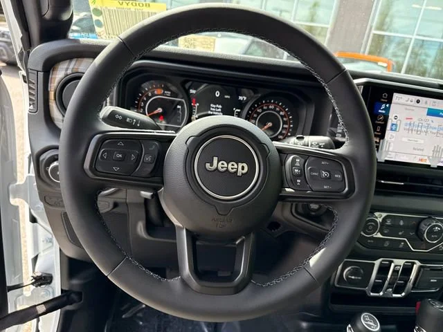 New 2026 Bright White Clear-Coat Exterior Paint Jeep 85th Anniversary Edition image 18