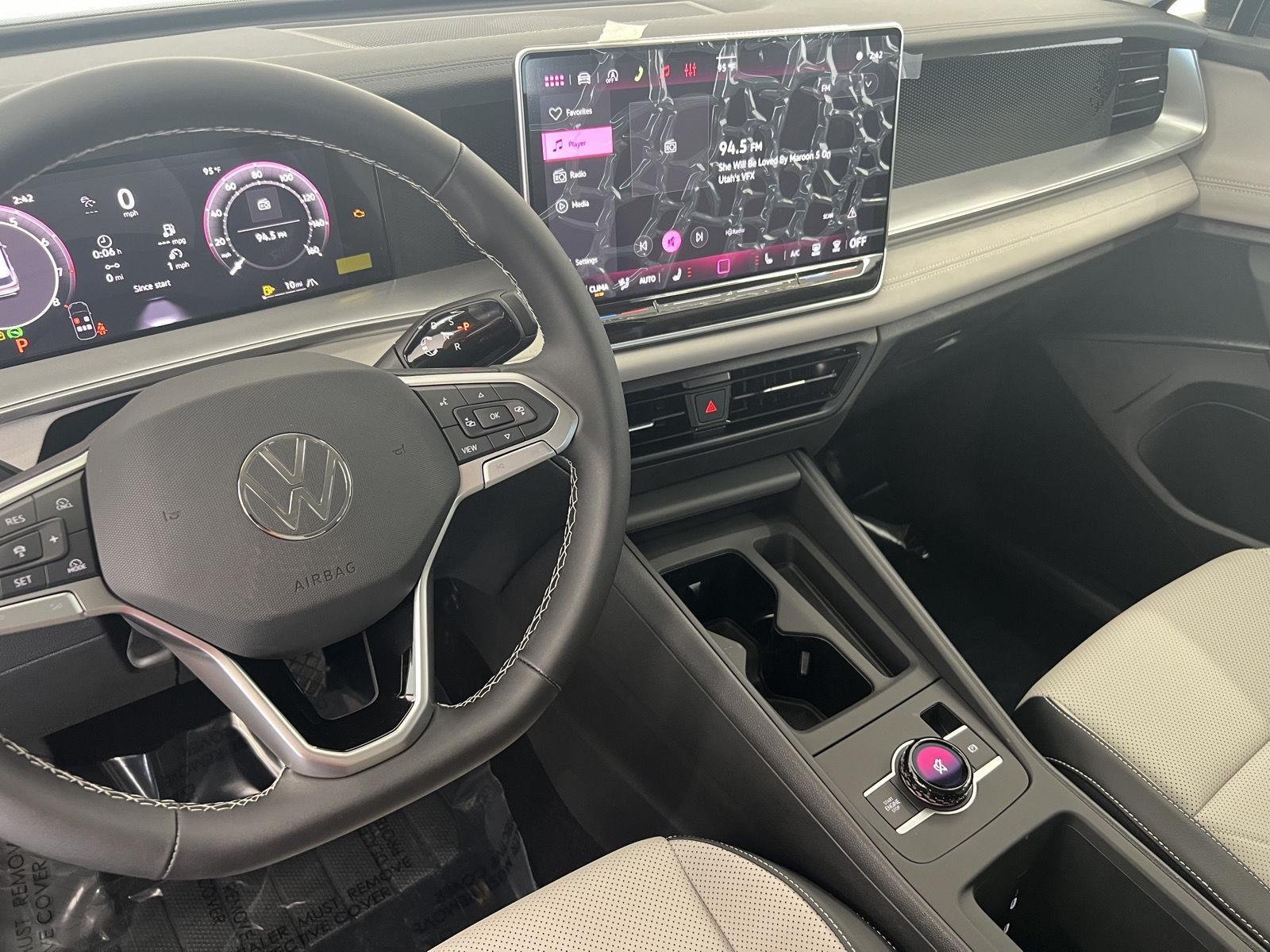 New 2026 deep black pearl Volkswagen SE image 19