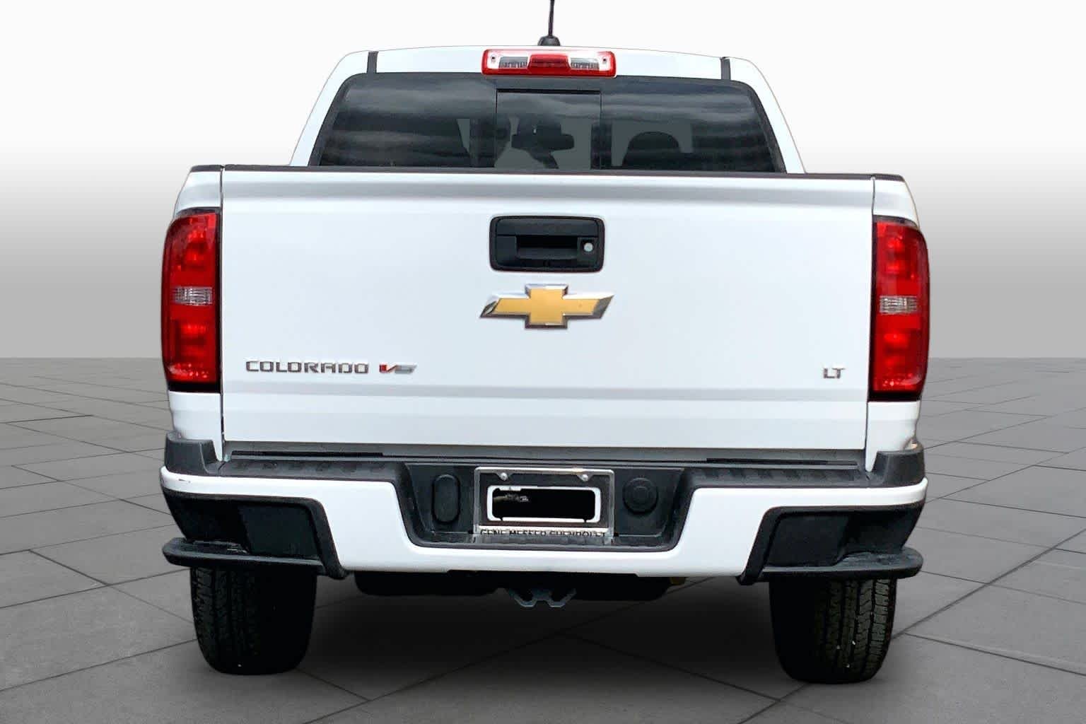 Used 2017 Summit White Chevrolet 2WD LT image 5