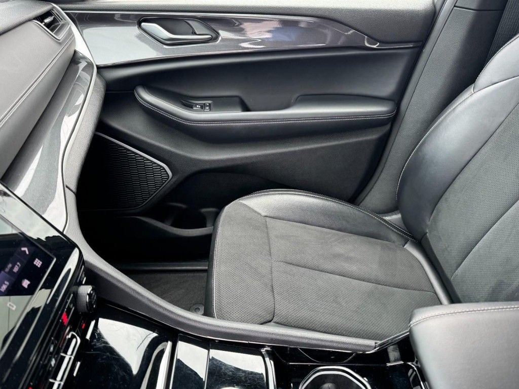 2021 Jeep Grand Cherokee L Altitude - Photo 18