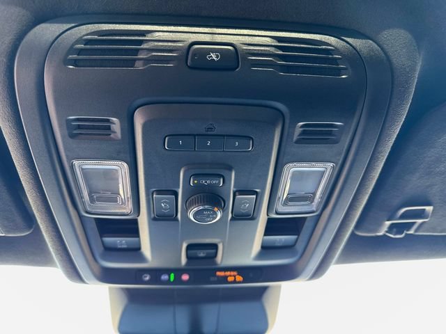 2023 Cadillac Escalade V-Series - Photo 24