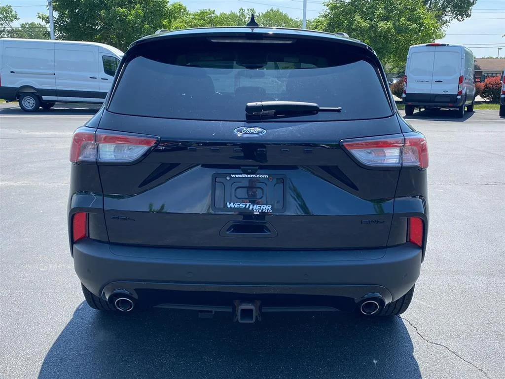 Used 2022 Agate Black Ford SEL image 10