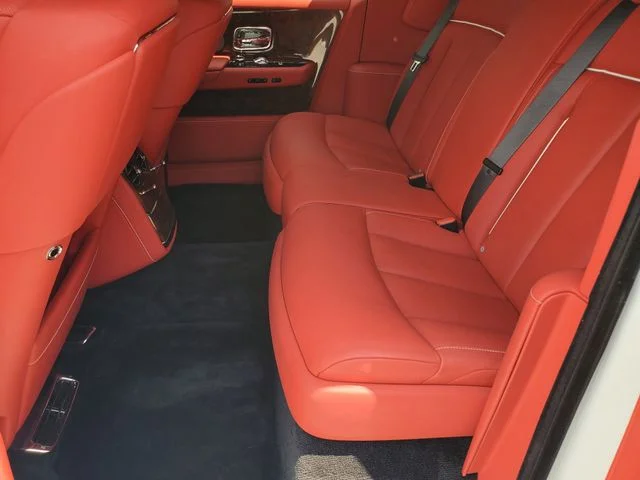 Used 2019 White Rolls-Royce Base image 34