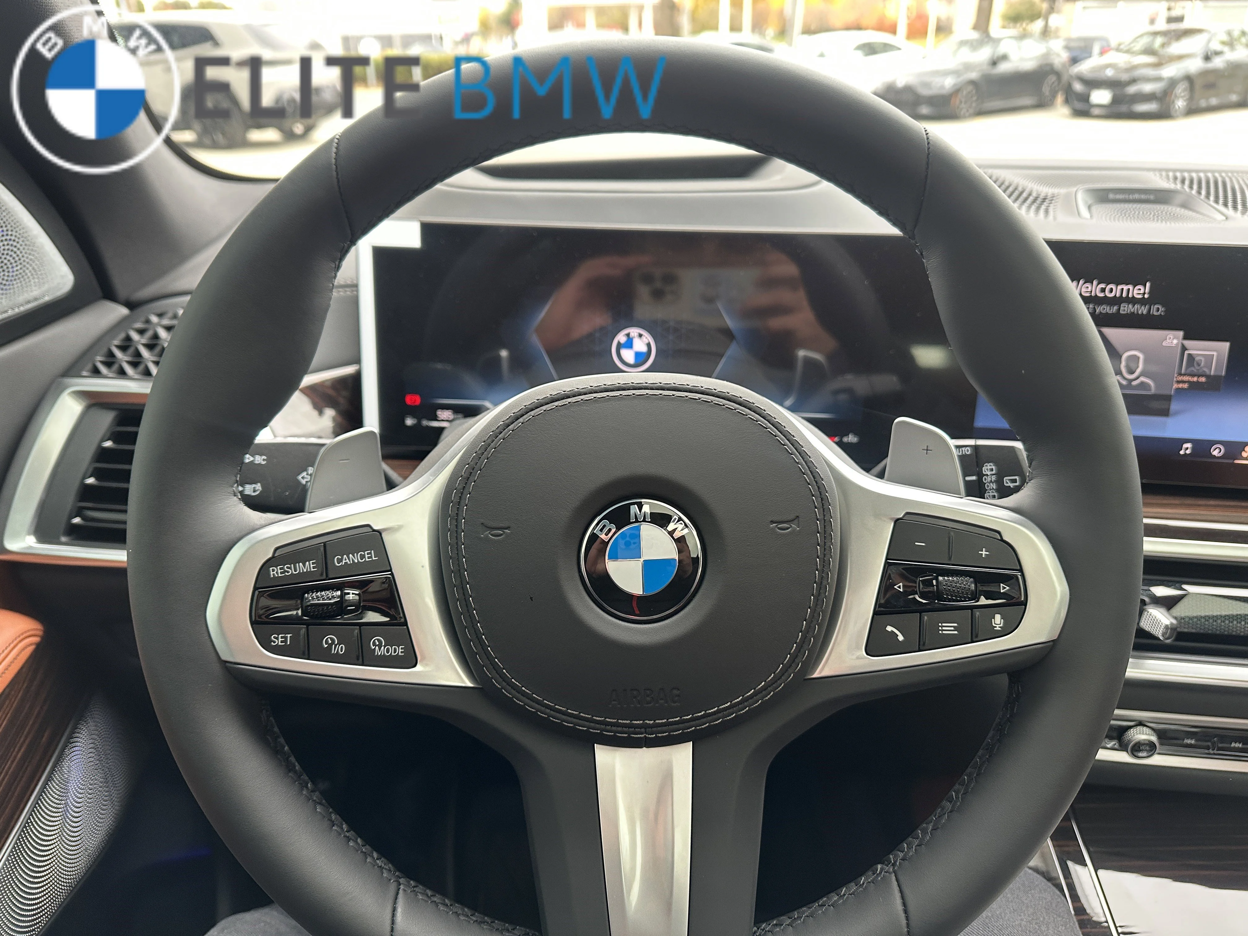 Used 2026 BLACK SAPPHIRE METALLIC BMW XDRIVE40I image 12