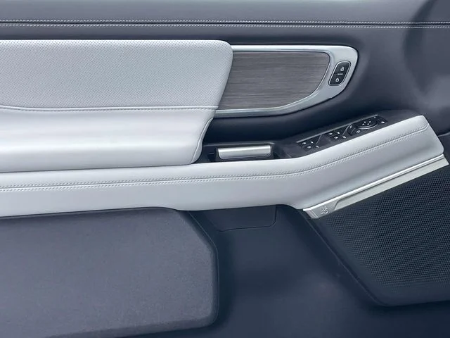 New 2026 Gray Ford Platinum image 11