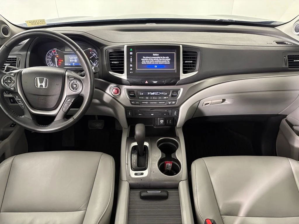 Used 2016  Honda EX-L image 33