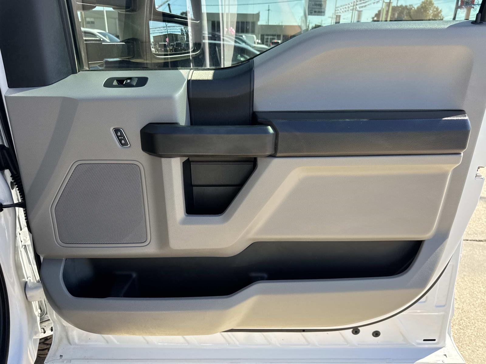 Used 2019 Oxford White Ford XL image 13