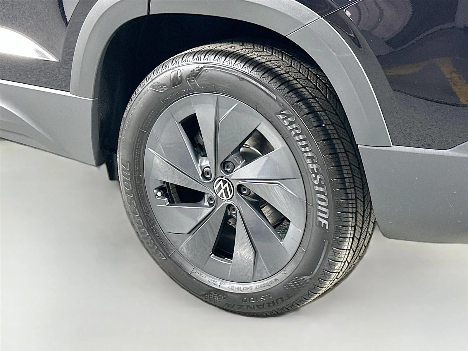 2025 Volkswagen Taos S - Photo 8