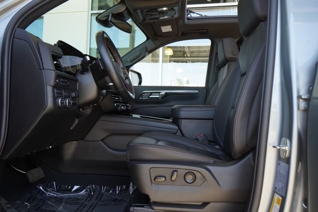 Used 2025 Gray Chevrolet RST image 22