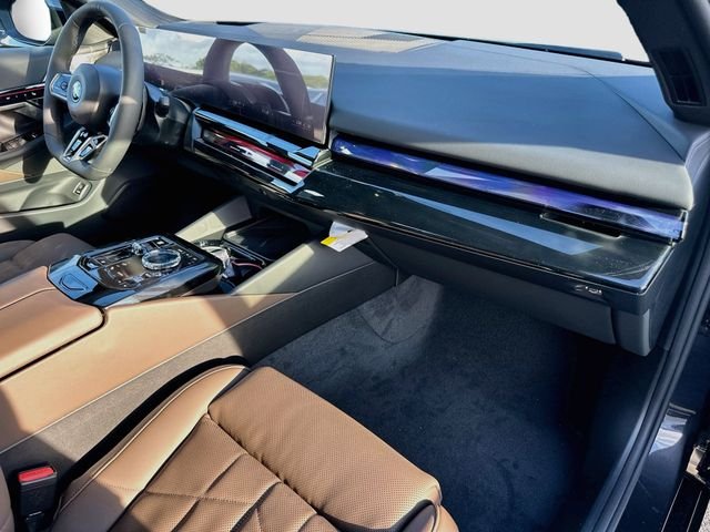New 2027 Gray BMW 550e xDrive image 22
