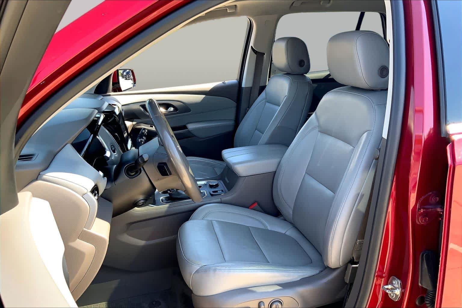 Used 2019 Cajun Red Tintcoat Chevrolet Premier image 7