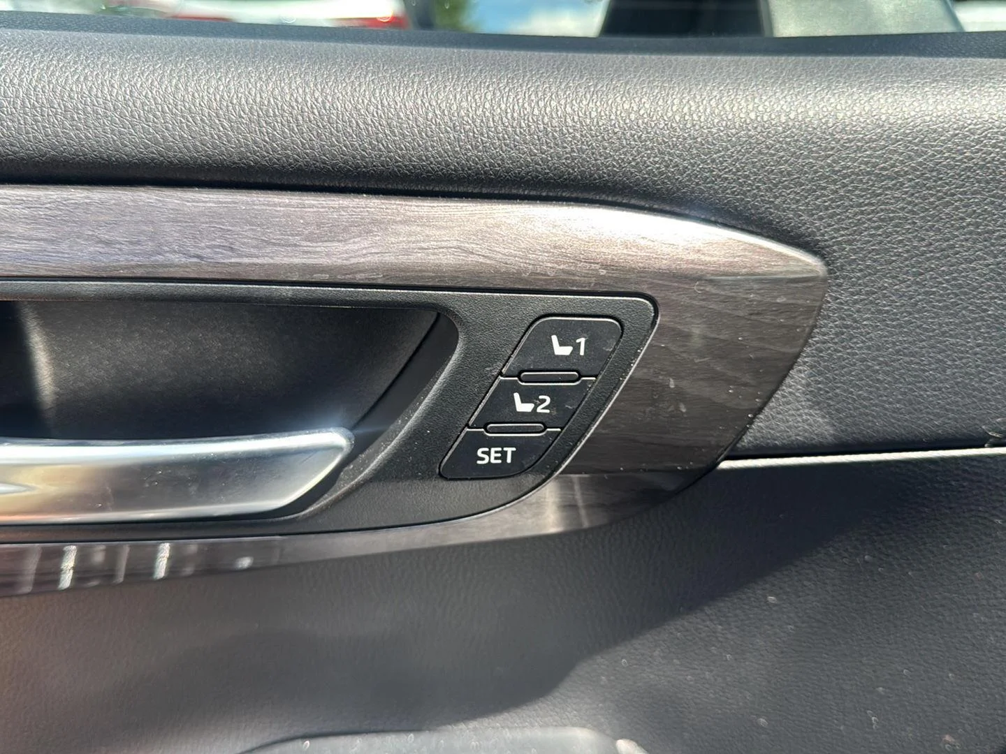 Used 2021 Opulent Amber Toyota Platinum image 8