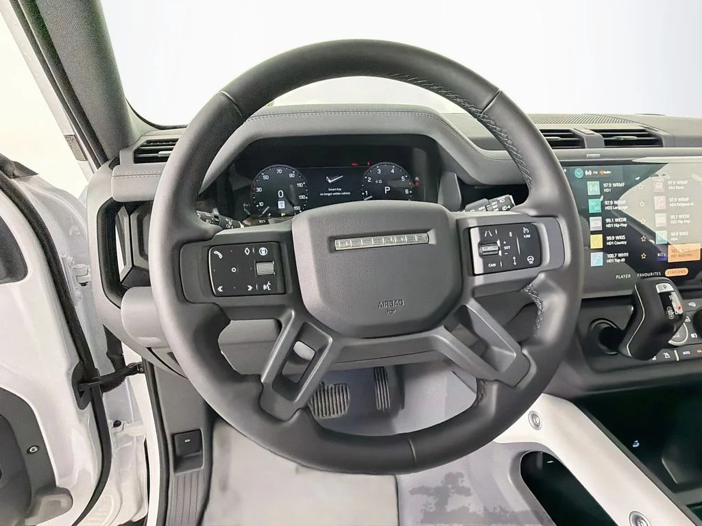 2026 Land Rover Defender X-Dynamic SE - Photo 11