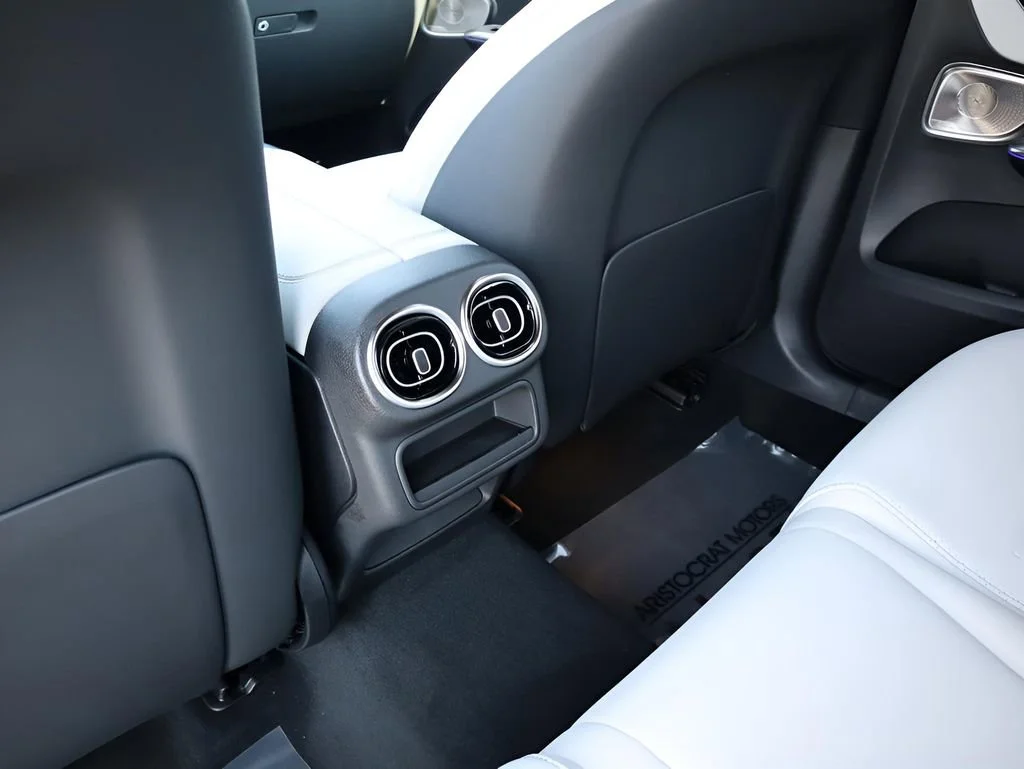 New 2026 Graphite Grey Metallic Mercedes-Benz GLC 300 image 73