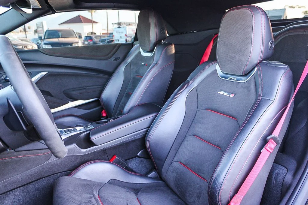 Used 2018 Black Chevrolet ZL1 image 18