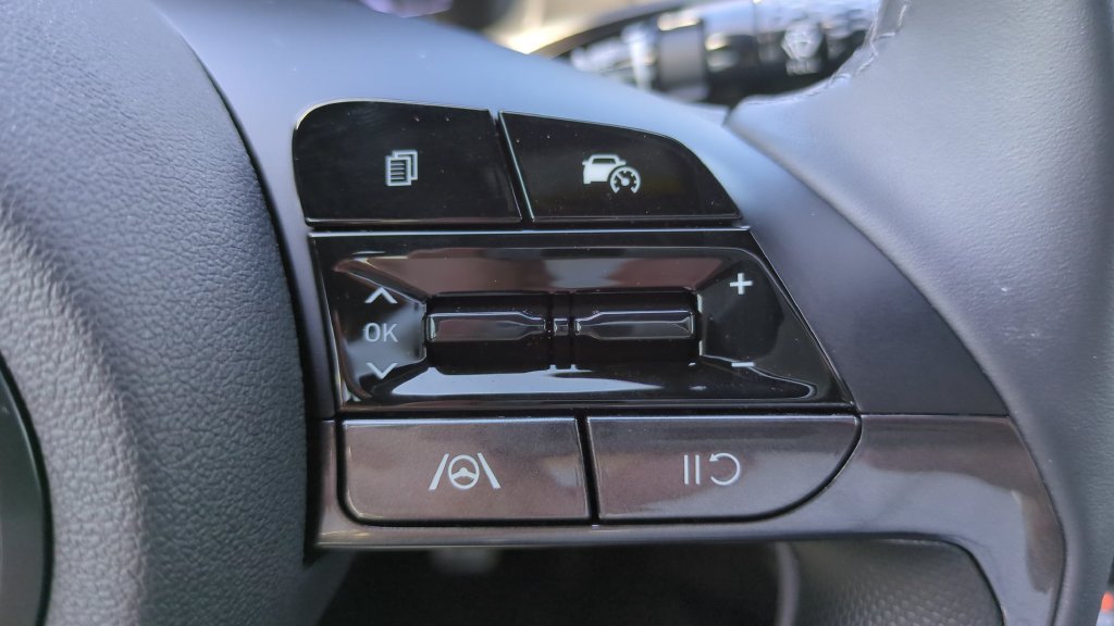 Certified Used 2025 Red Hyundai SEL Sport image 18
