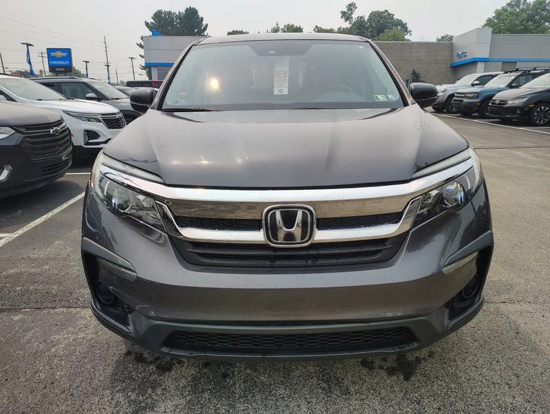 Used 2019  Honda LX image 2