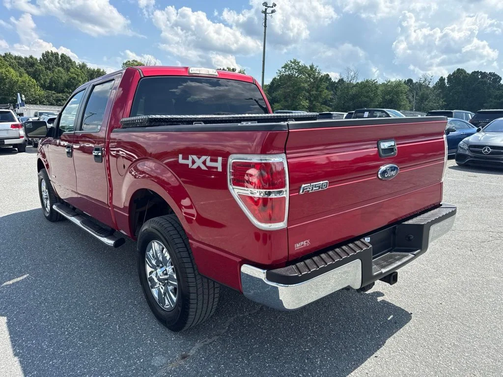 Used 2012 Red Ford XLT image 4