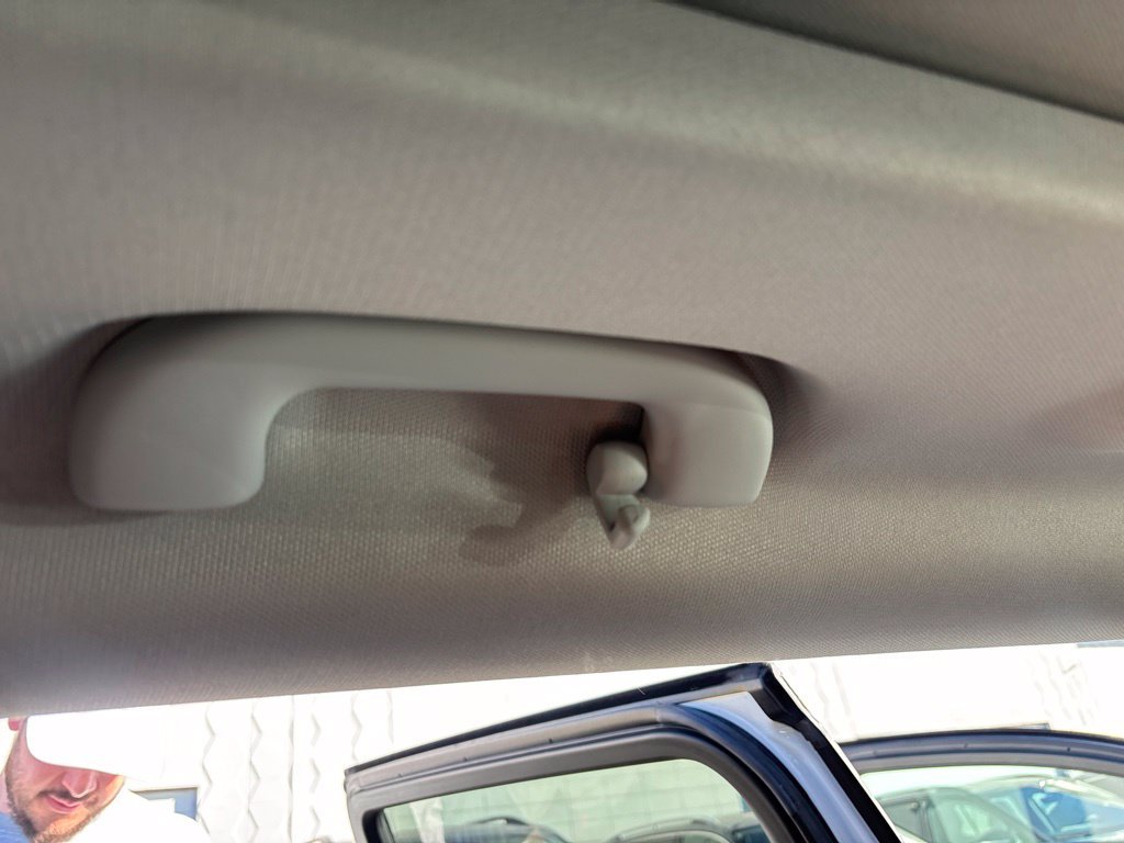 Used 2019 White Jeep Limited image 22