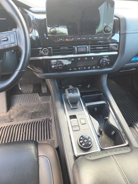 Used 2023 Beige Nissan Platinum image 13