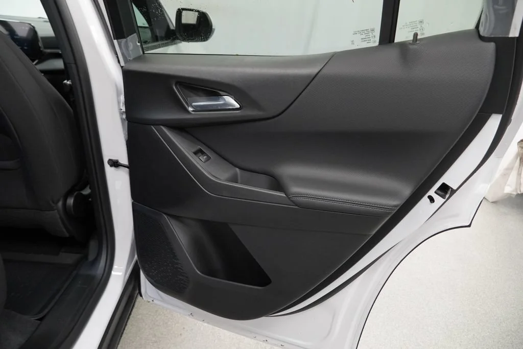 New 2026 Summit White Chevrolet LT image 25