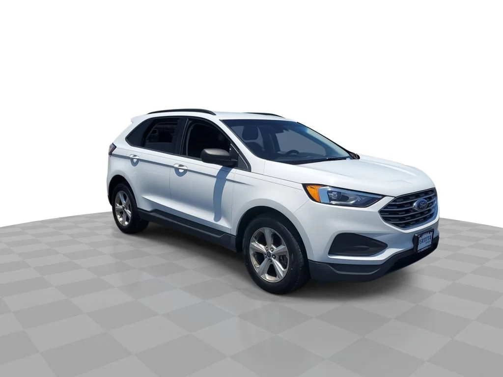 Used 2020 White Ford SE image 2