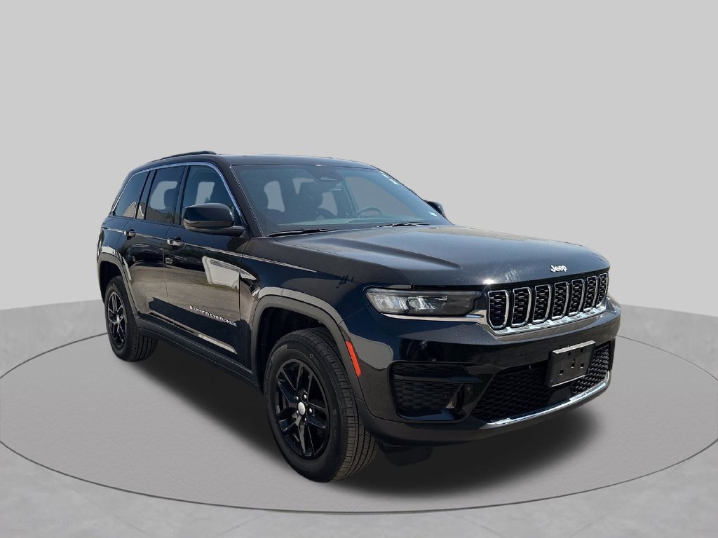 Used 2024 Black Jeep Laredo X image 38
