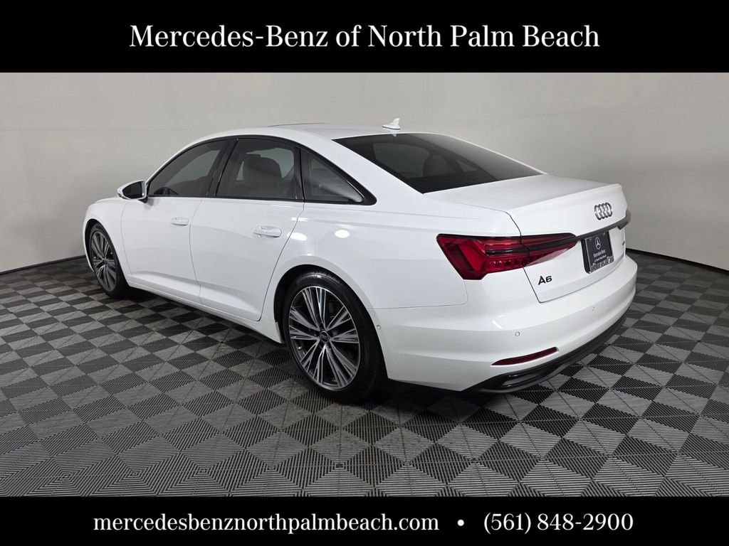 Used 2024  Audi  image 4