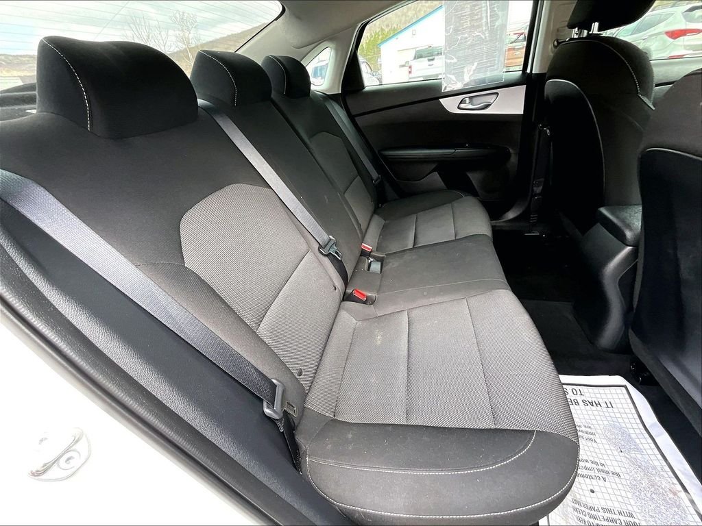 Used 2024 Snow White Pearl Kia LXS image 16