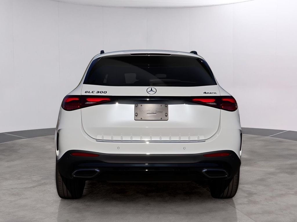 Used 2026 MANUFAKTUR Moonlight White Metallic Mercedes-Benz GLC 300 image 6