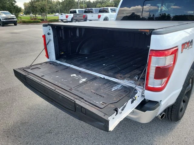 Used 2022 White Ford Lariat image 10