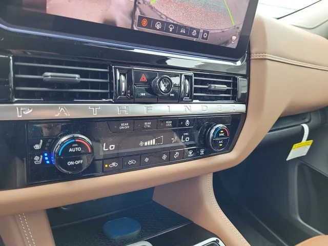 New 2026 White Nissan Platinum image 29