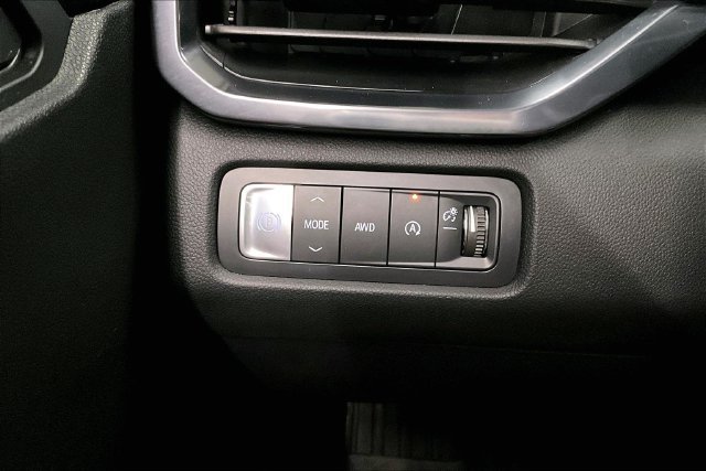 Used 2024 Sterling Metallic GMC AT4 image 37