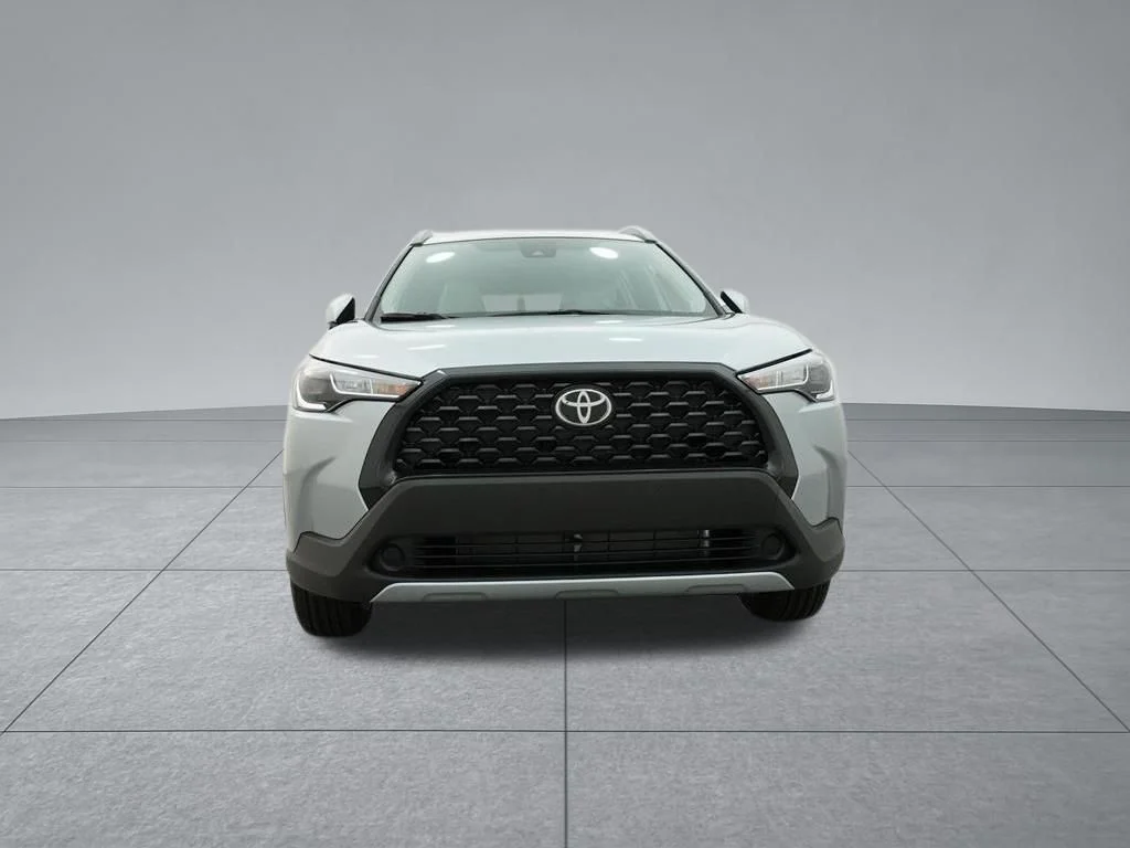 Used 2022 Silver Toyota LE image 34