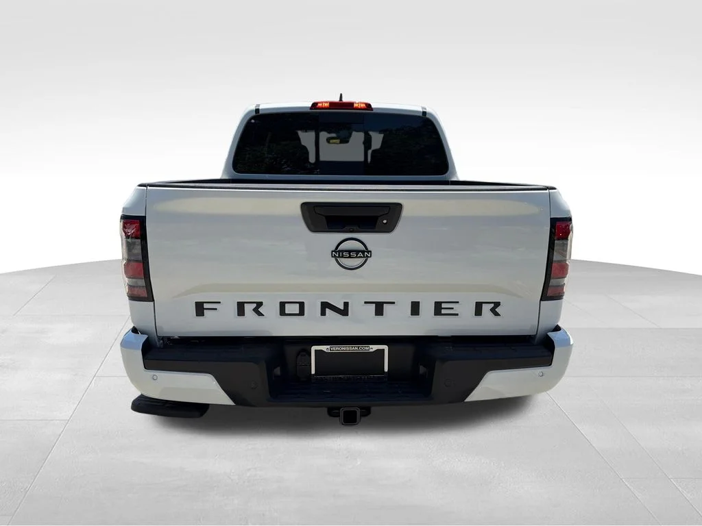 New 2026 Glacier White Nissan Crew Cab SV image 7