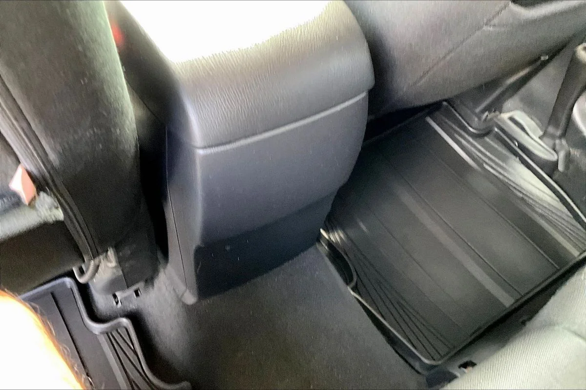 Used 2013  Mazda Touring image 10