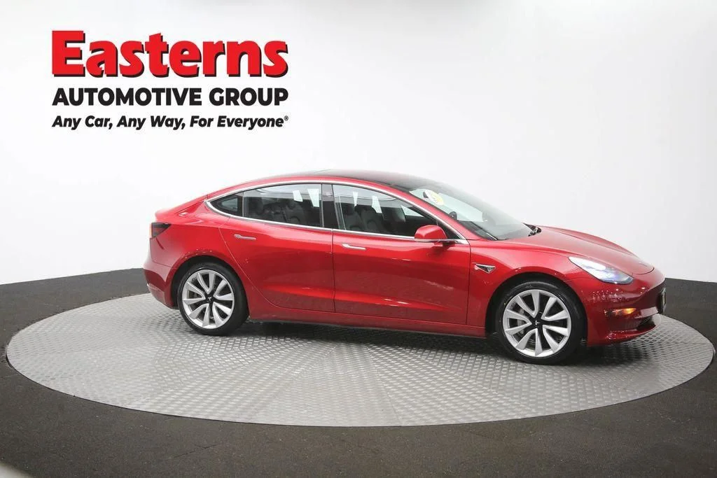 Used 2018 Red Tesla Long Range image 43