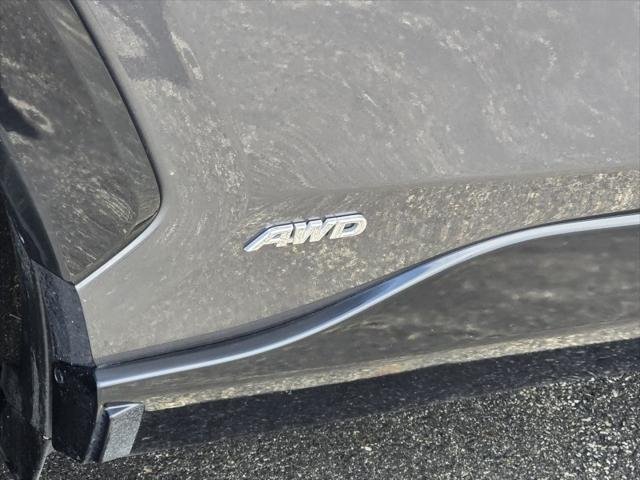 Certified Used 2022 MID BLCK/MAG GRAY Toyota  image 18