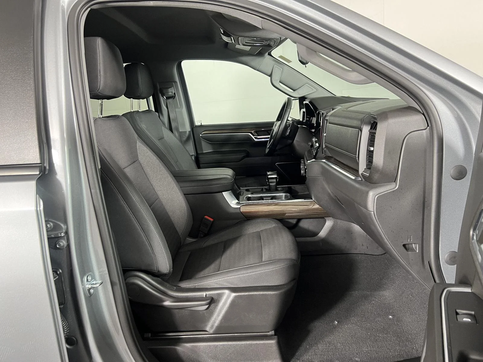 Used 2023 Sterling Gray Metallic Chevrolet LT Trail Boss image 20