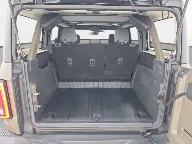 New 2026 Marsh Gray Ford Badlands image 34