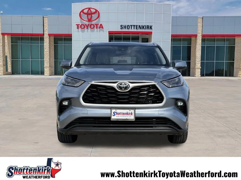 Used 2022  Toyota XLE image 7