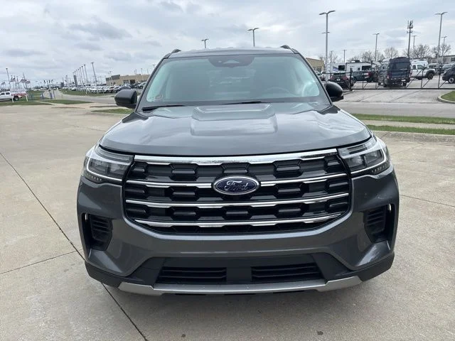 New 2026 Carbonized Gray Metallic Ford Active image 4