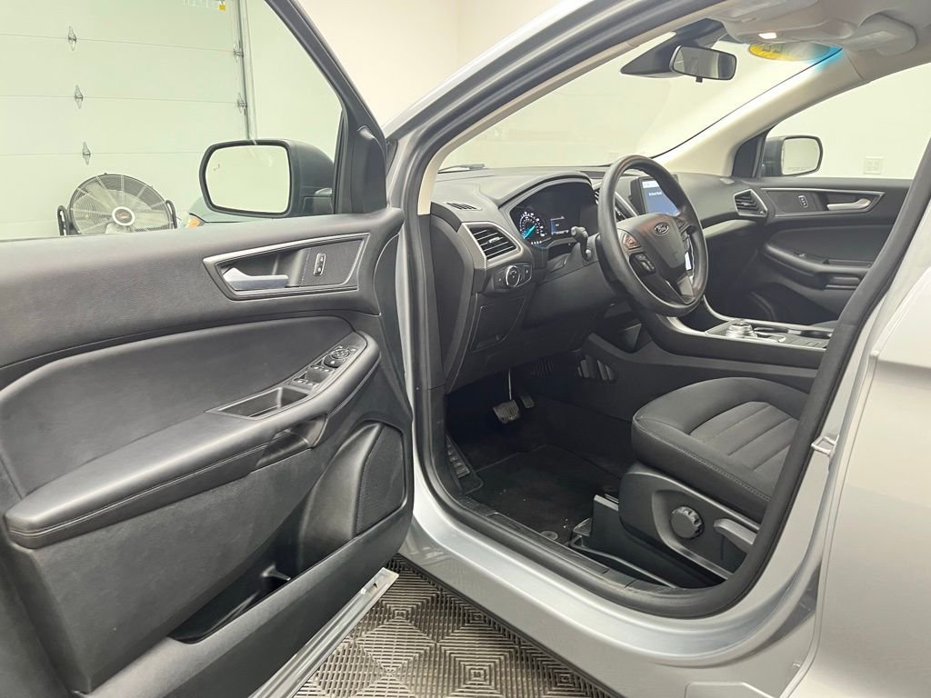 2022 Ford Edge SE - Photo 16