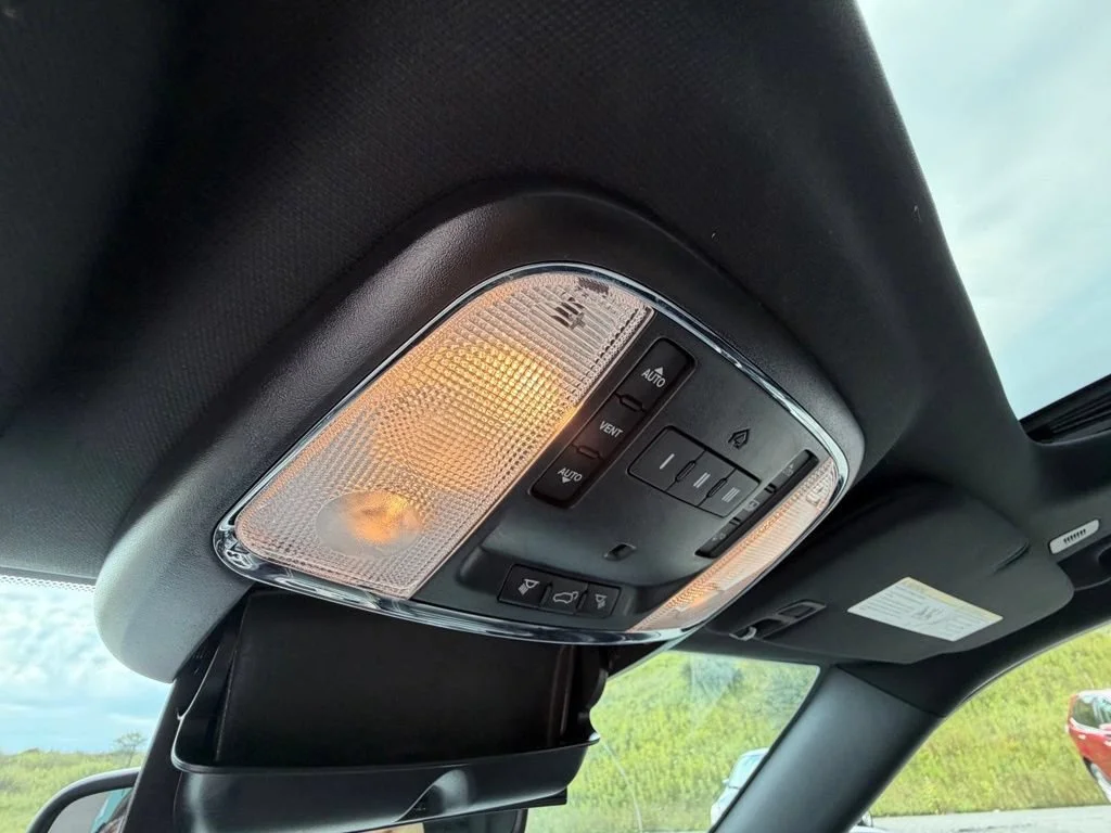 Used 2017 Bright White Clea Jeep Overland image 25