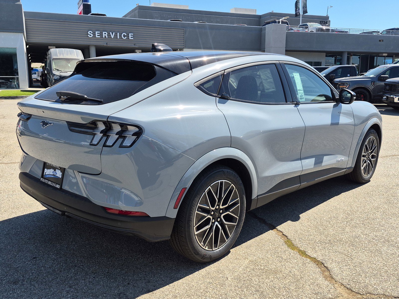 New 2026 Glacier Gray Metallic Tri-coat Ford Premium image 8